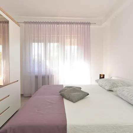Nedo 2047 Apartment Fazana