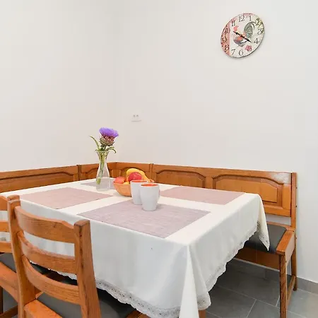 Nedo 2047 Apartment