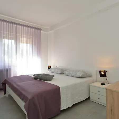Nedo 2047 Apartman